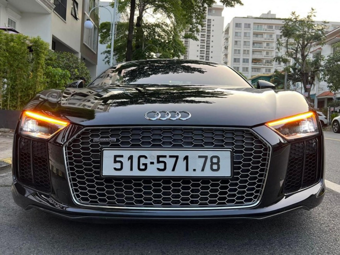 Audi R8 V10 Plus tại Việt Nam chạy 5 năm, chủ xe lỗ 7 tỷ đồng