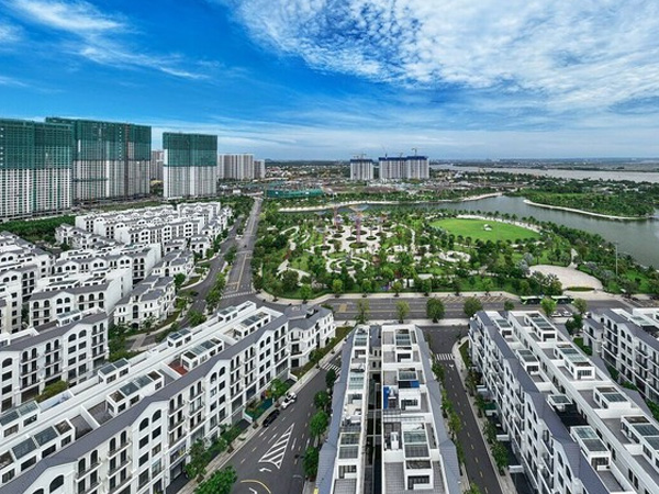 Vì sao tín dụng bất động sản tăng mạnh giữa lúc thị trường 'đóng băng'?