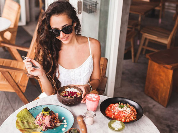 Bí quyết giảm cân của phụ nữ Pháp: Ăn rau củ quả sặc sỡ mỗi ngày, chú ý 'mùa nào thức nấy'