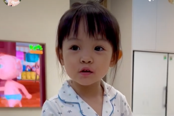 Con gái Cường Đô La khiến dân tình xôn xao với màn đối đáp 'lém lỉnh'