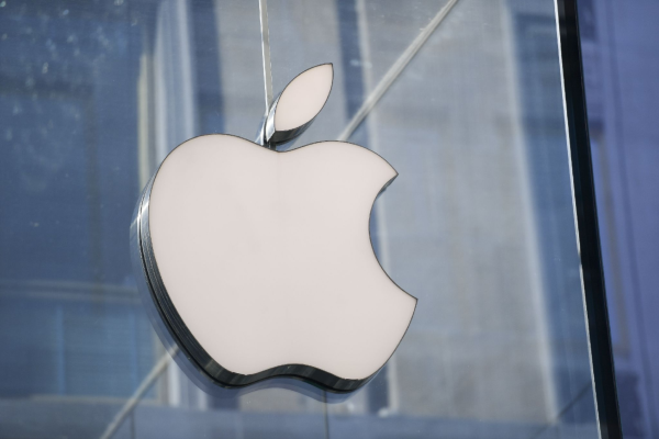 'Độc lạ Apple': Sau Táo, đến 'Dứa cắn dở' cũng bị thâu tóm