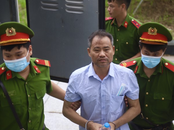 Chủ doanh nghiệp khai chuyện được ông Nguyễn Đức Chung 'nâng đỡ'