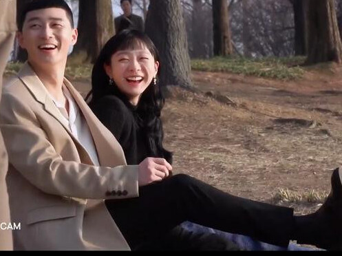 Hai diễn viên đình đám Park Seo Joon và Kim Dami hẹn hò?