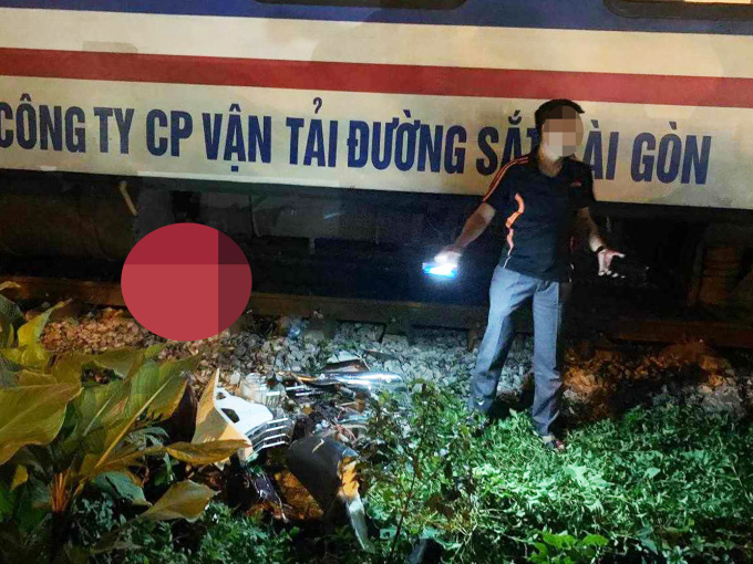 Va chạm với tàu hỏa, 2 cô gái thương vong