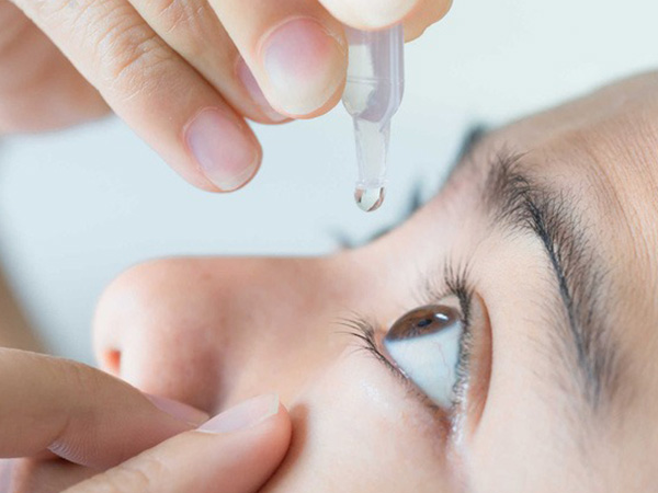 Sai lầm khi sử dụng thuốc nhỏ mắt có thể khiến bạn mù lòa