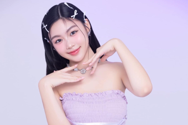 Con gái Quyền Linh tung bộ ảnh nét căng, visual 'kẹo ngọt' khiến netizen xuýt xoa