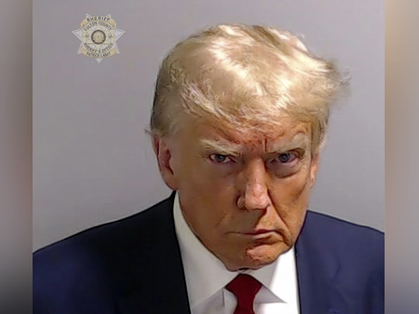 Ông Trump huy động được hơn 7,1 triệu USD sau ảnh chụp ở trại giam