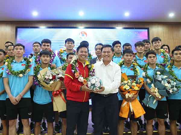 U23 Việt Nam được vinh danh, HLV Hoàng Anh Tuấn nói lời xúc động