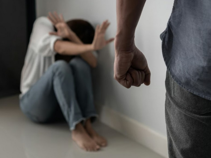 Gã thanh niên đi tù vì đánh đập gái mại dâm để... đòi lại tiền