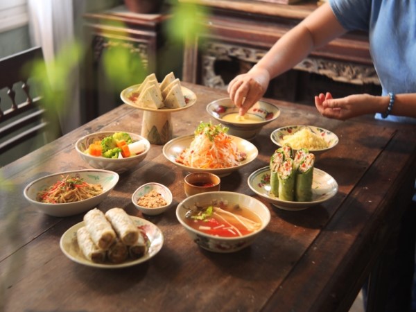 Sức mua giảm, nhiều set cỗ cúng Vu Lan hợp túi tiền