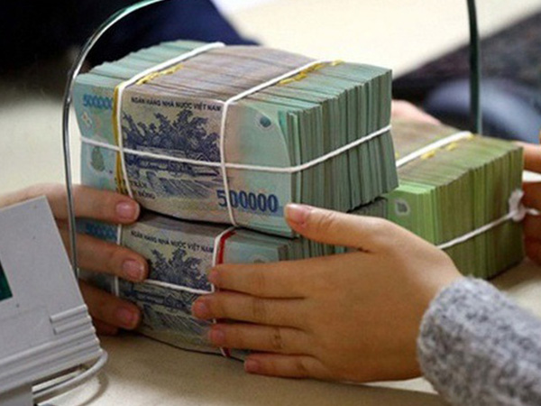 Vì sao không 'bỏ trứng vào một giỏ' khi gửi tiết kiệm?