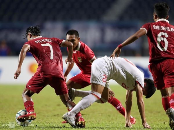 Indonesia tố hậu vệ U23 Việt Nam đánh nguội, đòi bỏ LĐBĐ Đông Nam Á
