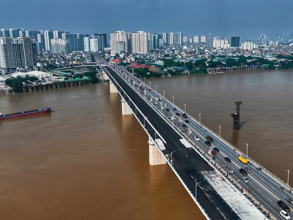 Hà Nội sắp thông xe cầu lớn nhất qua sông Hồng