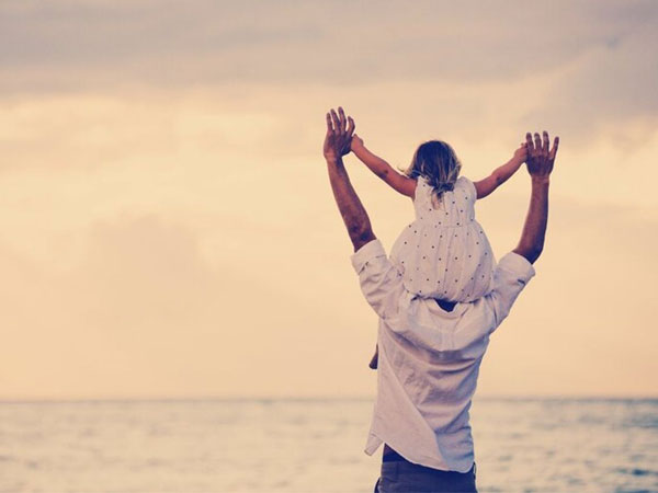 Được bạn nhờ đi làm xét nghiệm ADN, người đàn ông bất ngờ nhận tin 'sét đánh ngang tai'