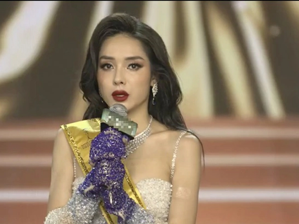 Á hậu Hồng Hạnh nói về màn ứng xử đảo ngược tình thế: 'Trong đầu tôi chỉ nghĩ: Thôi được ăn cả, ngã về không'