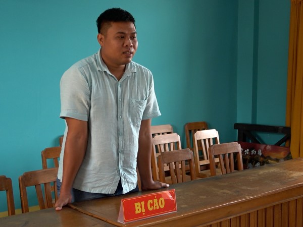 Kiên Giang: Xin 2 viên đạn về cất giữ, nhân viên cửa hàng gas nhận 12 tháng tù
