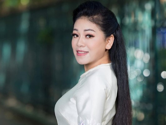 Ca sĩ Anh Thơ: Có học vị tiến sĩ, cho con đi du lịch 7 nước trong 1 tháng