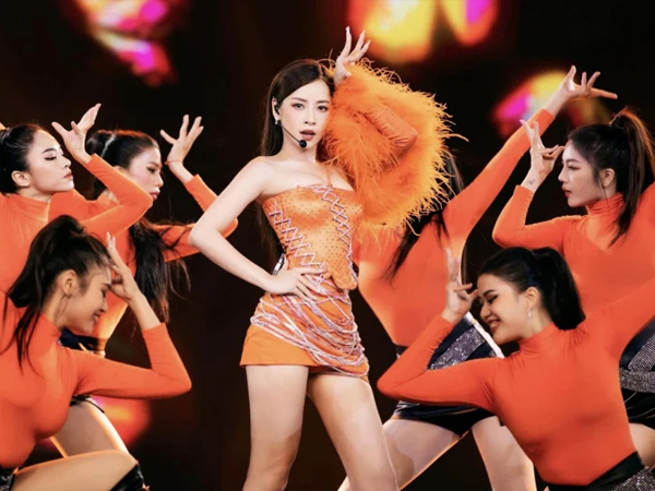 Không quan tâm hoa hậu, fan Trung vẫn kiên nhẫn theo dõi Chung kết Miss Grand suốt 6 tiếng để đợi xem Chi Pu diễn 4 phút