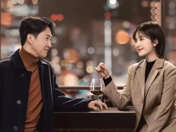 Cảnh tỏ tình gây sốt ở phim Hoa ngữ hot nhất hiện nay: Nam chính vừa già vừa sến vẫn khiến chị em đổ gục