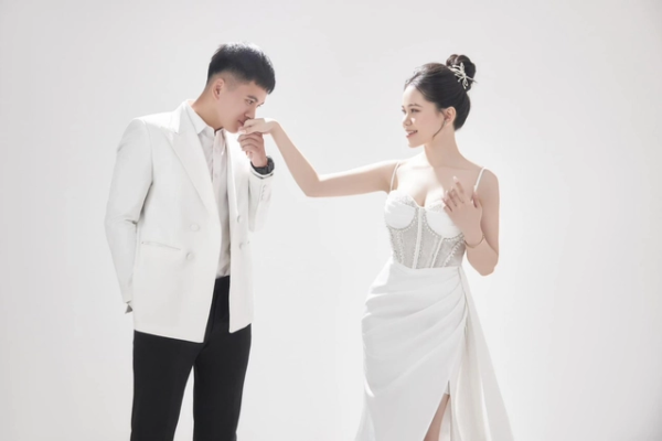 Hậu vệ điển trai nhất nhì U23 Việt Nam bất ngờ kết hôn