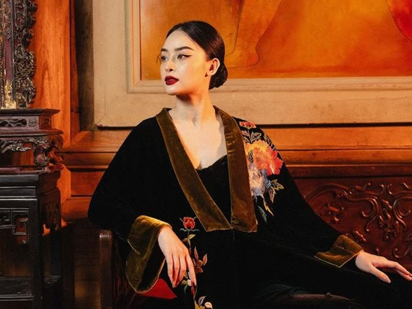 Nữ mẫu ảnh Việt được báo Thái Lan phong 'ngọc nữ lookbook không tuổi' là ai?