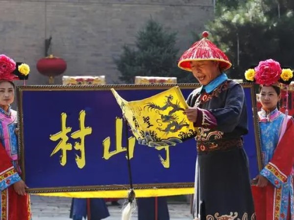 Vì sao thời xưa không ai dám làm giả thánh chỉ? Chuyên gia tiết lộ hãy nhìn vào chữ đầu tiên