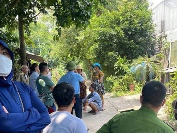 Hà Nội: Nghi án chồng giết vợ và 2 con rồi treo cổ tự tử
