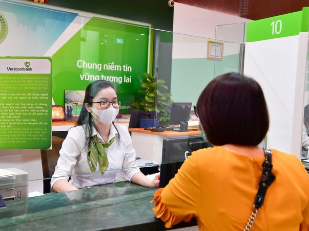 Nhà băng đầu tiên cho vay trả nợ ngân hàng khác, lãi suất 6,9%/năm