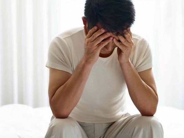 Người đàn ông yếu sinh lý bỗng có 'chú em chào cờ' suốt 2 ngày, biết lý do ai nấy đều vừa trách vừa thương