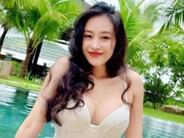 Tái xuất cõi mạng, 'bà Tưng' Huyền Anh khéo khoe đường cong cơ thể