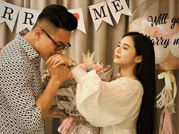'Cổ Lực Na Trát phiên bản Việt' được cầu hôn sau hơn 2 tháng công khai hẹn hò