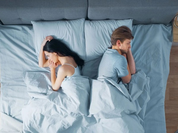 Vì sao vợ chồng ngủ riêng lại hạnh phúc?