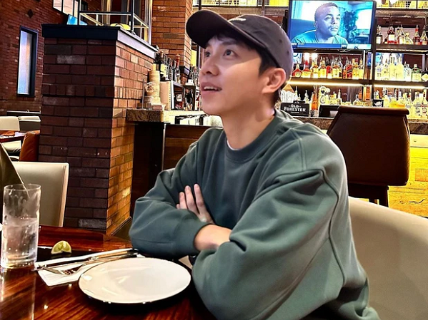 Lee Seung Gi bị chỉ trích vì thiếu tôn trọng fan Mỹ, phải huỷ cả concert ở New York