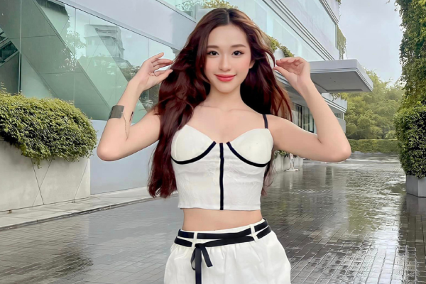 Nhan sắc gái xinh Rap Việt có gì mà khiến thành viên tứ hoàng streamer điêu đứng?