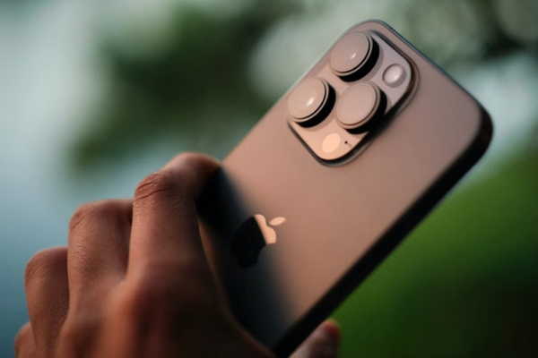 Chuyên gia chỉ ra chi tiết 'đắt giá' nhất của iPhone 15 Pro khiến sản phẩm này trở thành 'cú lột xác' của Apple