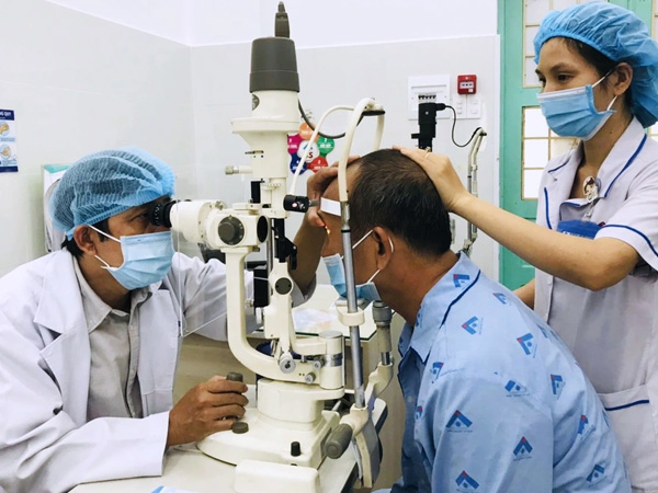 Hơn 71.000 ca đau mắt đỏ, TP.HCM khẩn trương xác định tác nhân gây bệnh