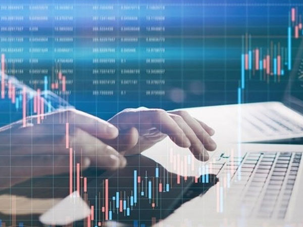 Nhà đầu tư hốt hoảng vì tài khoản chứng khoán bị hack, thiệt hại hàng trăm triệu đồng
