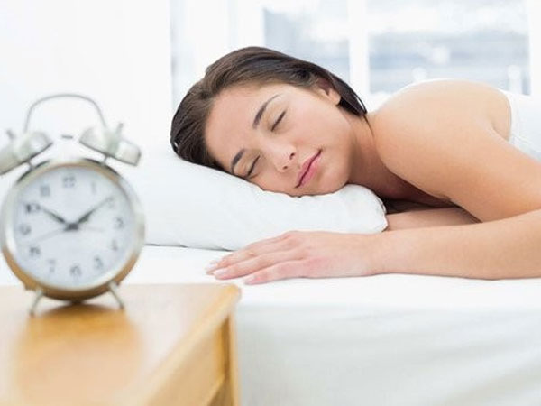Vì sao người xưa dặn 'ngủ chân không để hướng Tây, đầu không quay hướng Đông'?