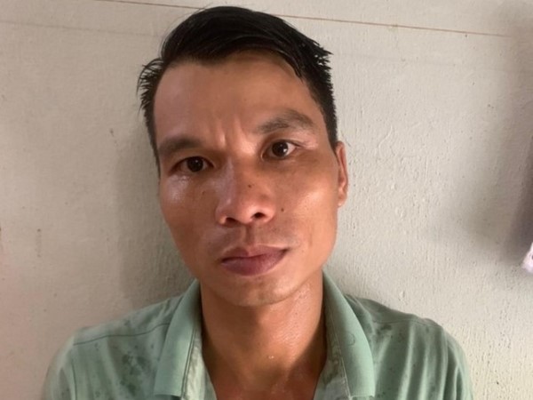 Bắt khẩn cấp gã đồi bại chuyên lên mạng dụ dỗ, giao cấu với nhiều bé gái