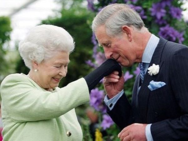 Một năm ngày mất của Nữ vương Elizabeth II, Vương thất Anh công bố bức chân dung đặc biệt