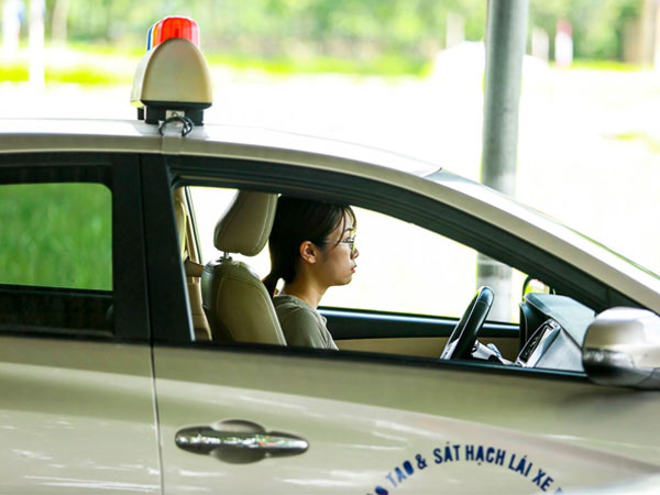 Đề xuất giáo viên dạy thực hành lái xe chỉ cần tốt nghiệp cấp 3