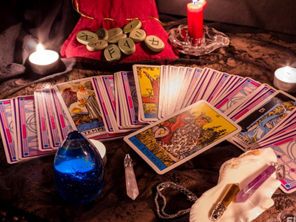 Xem tarot có đúng không? Dự đoán cuộc sống, chữa lành tinh thần