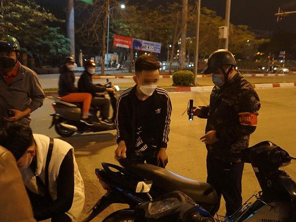 Cánh sát hóa trang có được xử phạt giao thông?