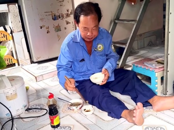Nghệ sĩ Tuấn Anh bật khóc vì vợ mất, 3 lần tai biến, phải cầu cứu đồng nghiệp