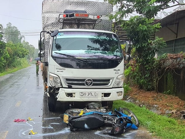 Tài xế xe tải ngủ gật, gây tai nạn khiến 2 người tử vong