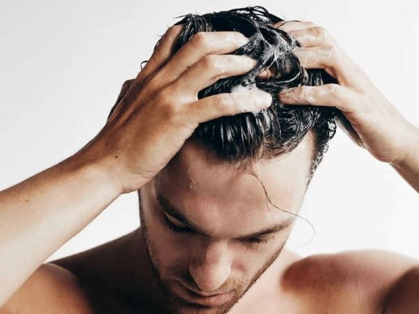 Đàn ông có nên gội đầu thường xuyên mỗi ngày không?