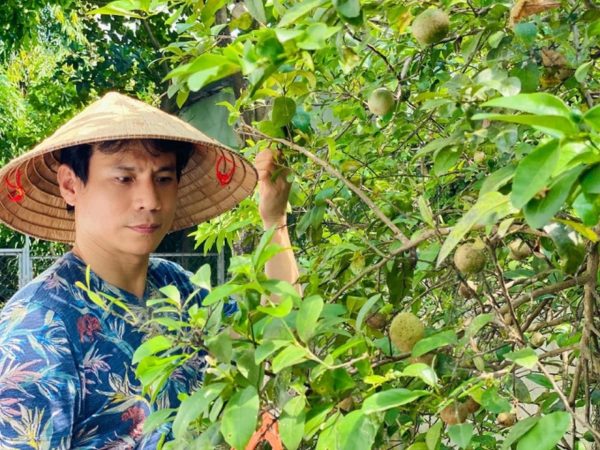 'Nam thần màn ảnh' Trí Quang âm thầm ly hôn, U50 sống một mình trong nhà vườn 800m2, vui thú điền viên