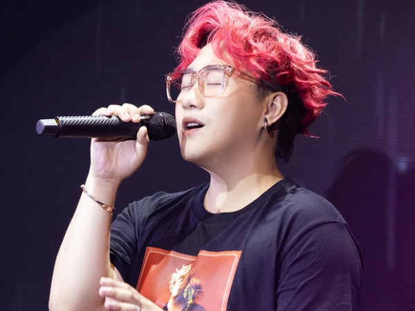 Hậu tranh cãi của Hoàng Thuỳ Linh, Trung Quân Idol hát live ngay tại họp báo concert