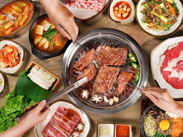'Trùm' lẩu nướng Golden Gate: Lãi lớn, trả cổ tức siêu khủng