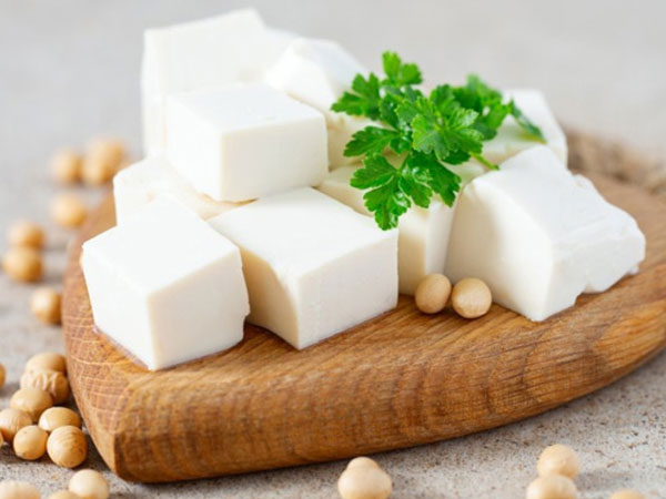 Thấy đậu phụ có 3 dấu hiệu này chớ dại mua về ăn kẻo 'rước hoạ vào thân'